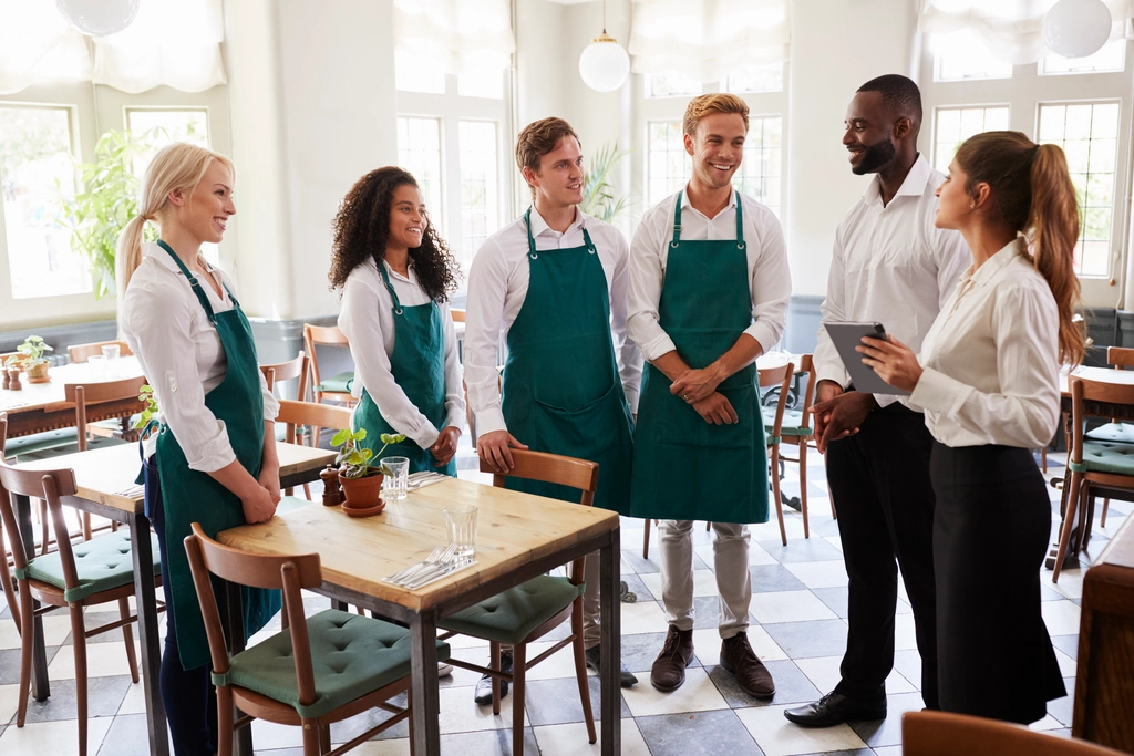 Personalsuche, Onboarding & Schulung