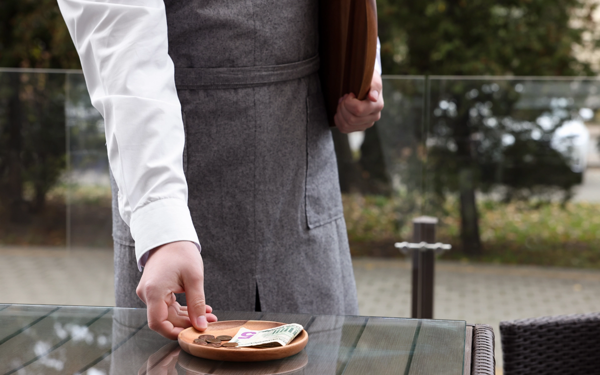 Trinkgeld steuerfrei oder steuerpflichtig? Das musst Du wissen